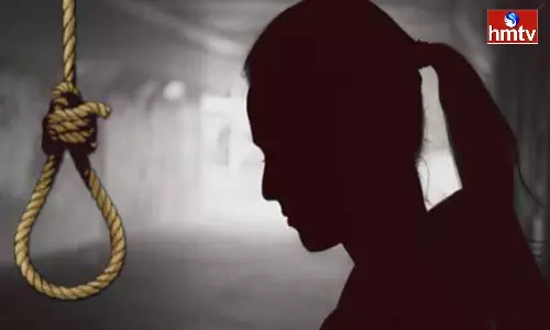 A Girl Suicide for Not Accepting Marriage Proposal by Boyfriend