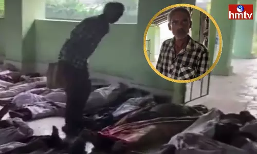 Scenes of Odisha Train Accident that brings Tears The Pain of a Father is Indescribable