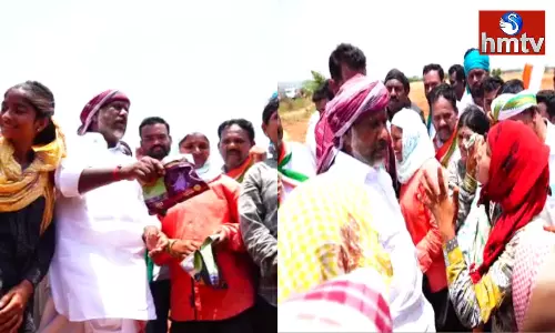 Bhatti Vikramarka:CLP leader Who Planted Cotton Seeds With Women Workers Bhatti Vikramarka:CLP leader Who Planted Cotton Seeds With Women Workers