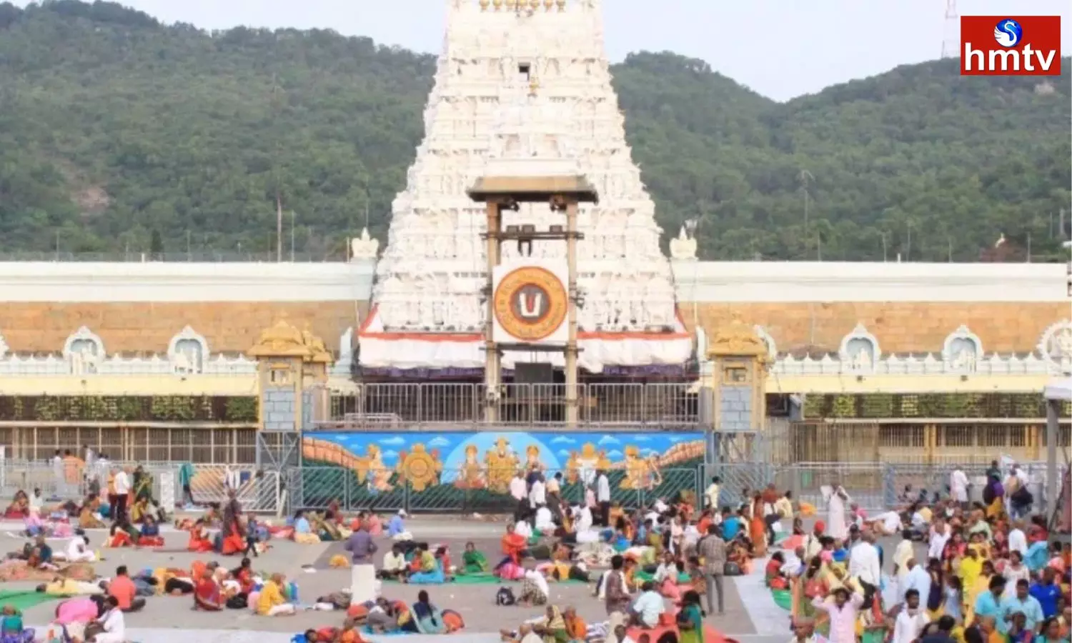 Continual Rush In Tirumala Devotees Waiting In All Compartments