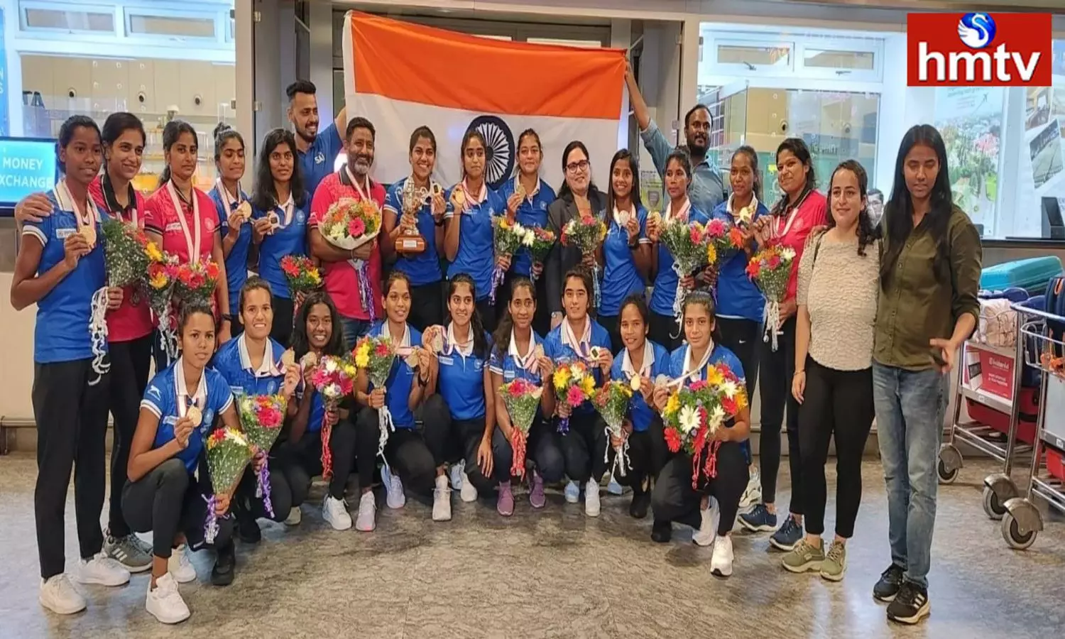 Indian Junior Womens Hockey Team Receives Champions welcome In Bengaluru