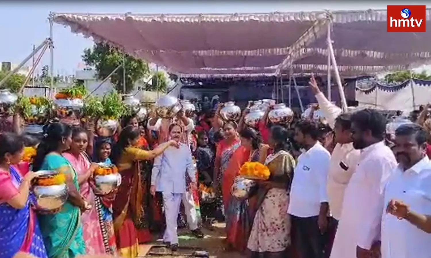 Mallareddy Who Did Palabhishekam To CM KCR Flexi