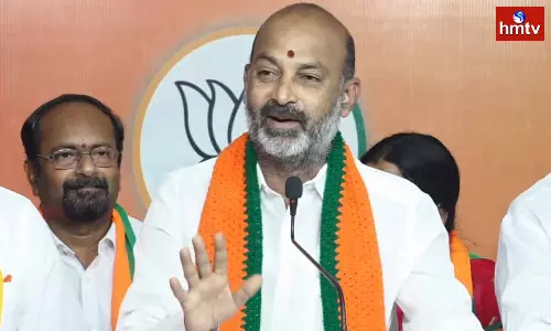 KCR Knows That MLAs Who Won In Congress Will Join BRS Says Bandi Sanjay