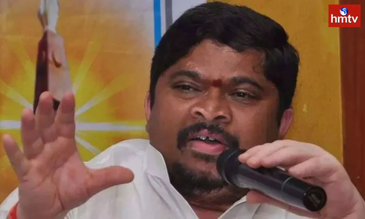 Congress Leader Ponnam Prabhakar Criticizes CM KCR Congress Leader Ponnam Prabhakar Criticizes CM KCR