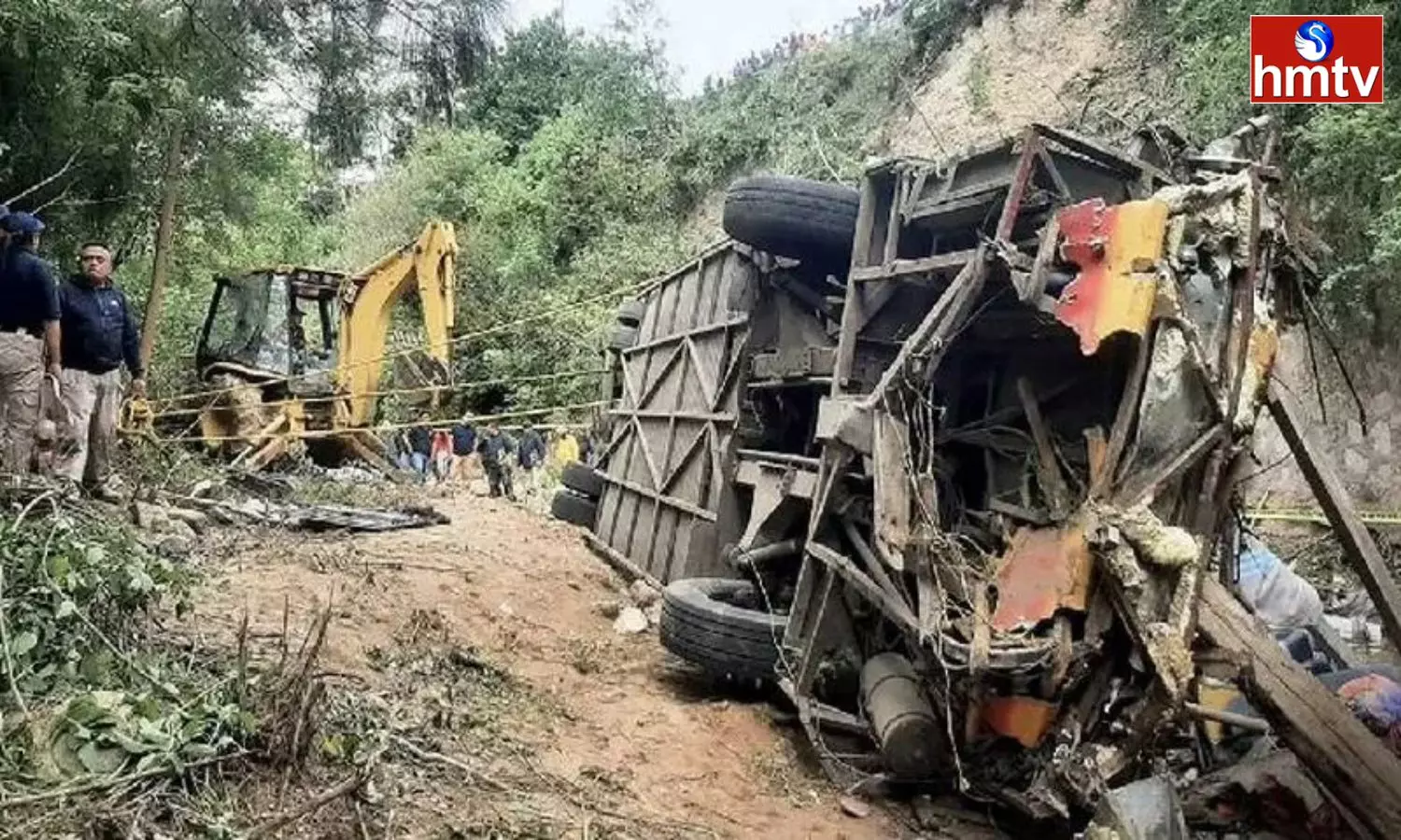 27 Died 17 Injured In Passenger Bus Accident In Mexico