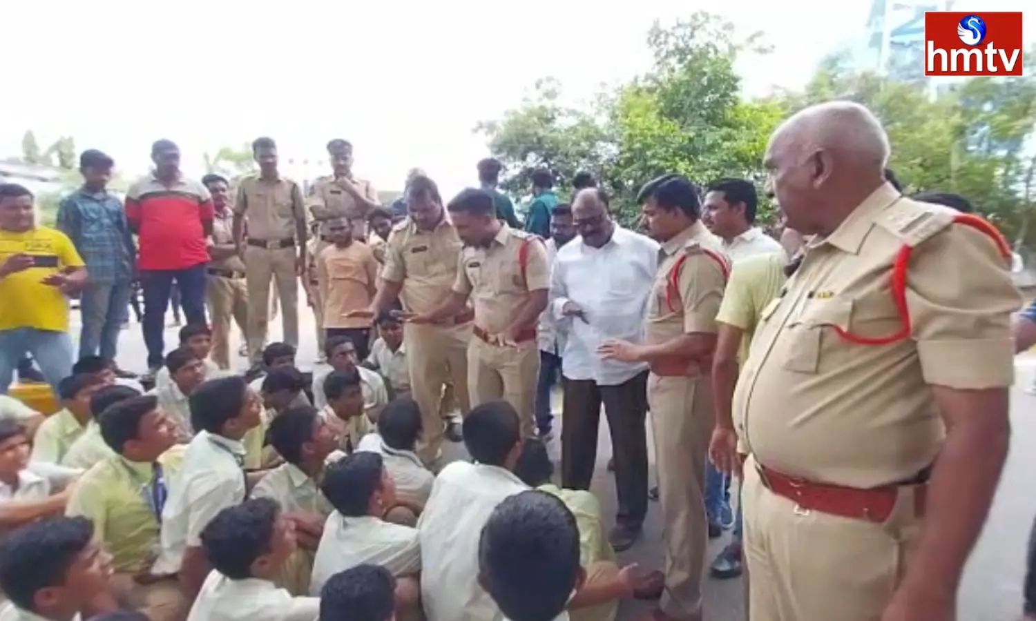 Student Agitation In Front Of Bellampally MLA Camp Office