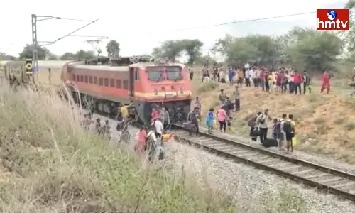 Falaknuma Express Train Reaches Secunderabad Railway Station