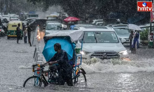 Heavy Rain In Delhi For The Last 24 Hours Heavy Rain In Delhi For The Last 24 Hours