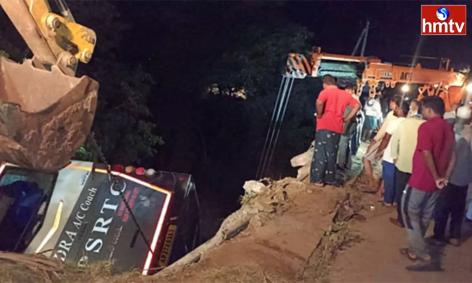 A Wedding Bus Plunged Into The Sagar Canal Killing Seven People A Wedding Bus Plunged Into The Sagar Canal Killing Seven People