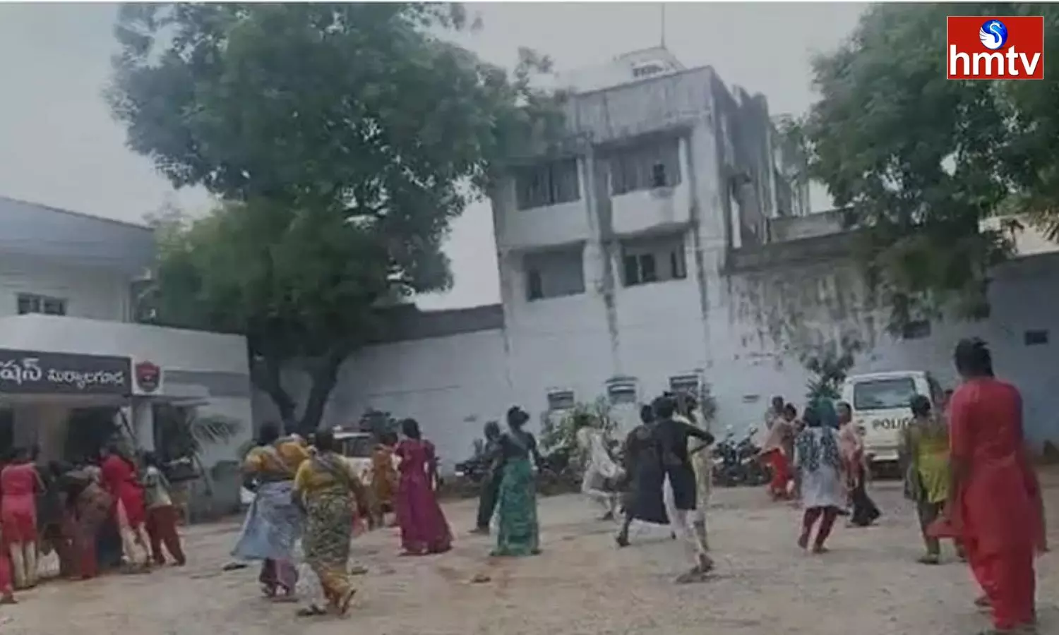 Virangam Of Hijras In Police Station Virangam Of Hijras In Police Station