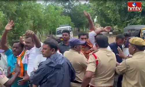 Protest Against MLA Rasamayi In Karimnagar