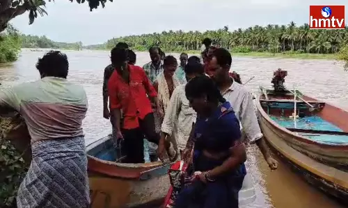 For The Last 3 Days People Have Been Traveling On Natu Boats In Konaseema
