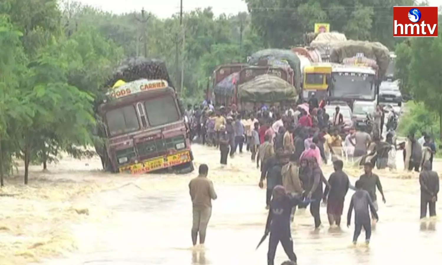 Lorry Stuck Floods In Warangal