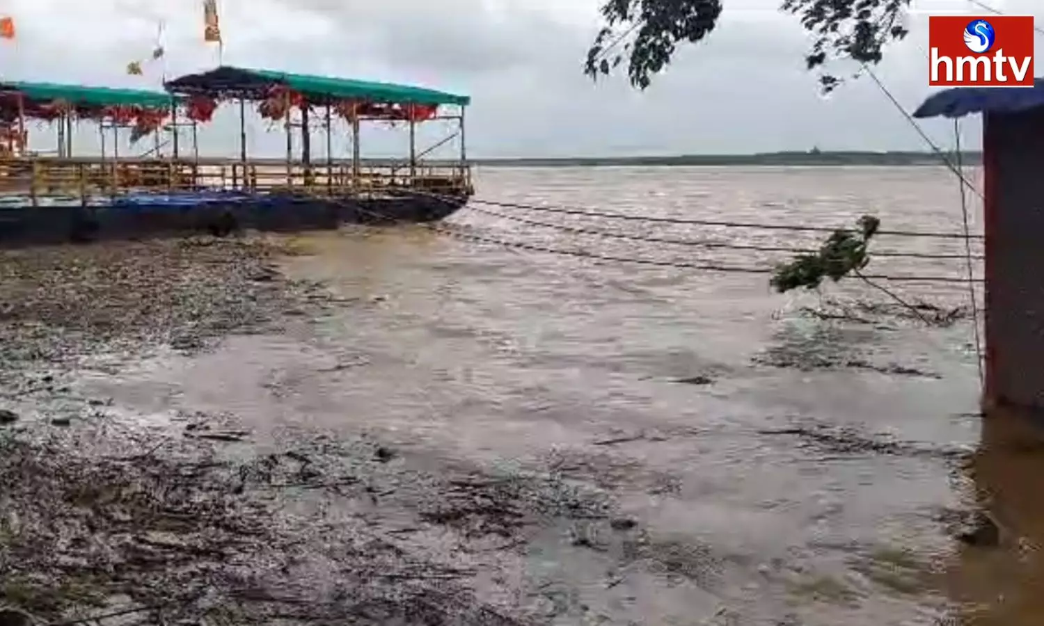 Konaseema District Due To Flood Travels Suspended