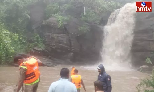 Accident In Peddapalli Mandal Sabitham Waterfalls