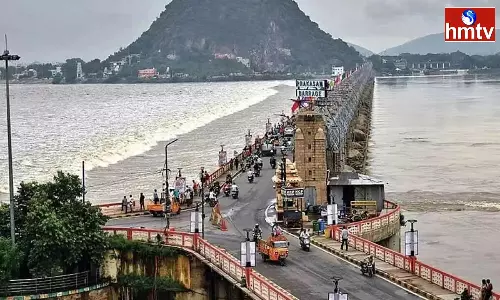 Huge Inflows Reported At Prakasam Barrage