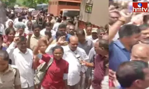 Dharna of RTC Workers in front of Telangana Raj Bhavan