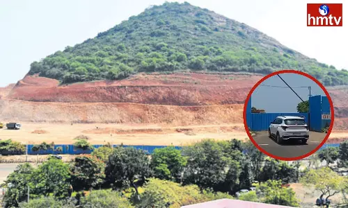 The CM Security Personnel Inspected The Construction In Visakhapatnam Rushikonda