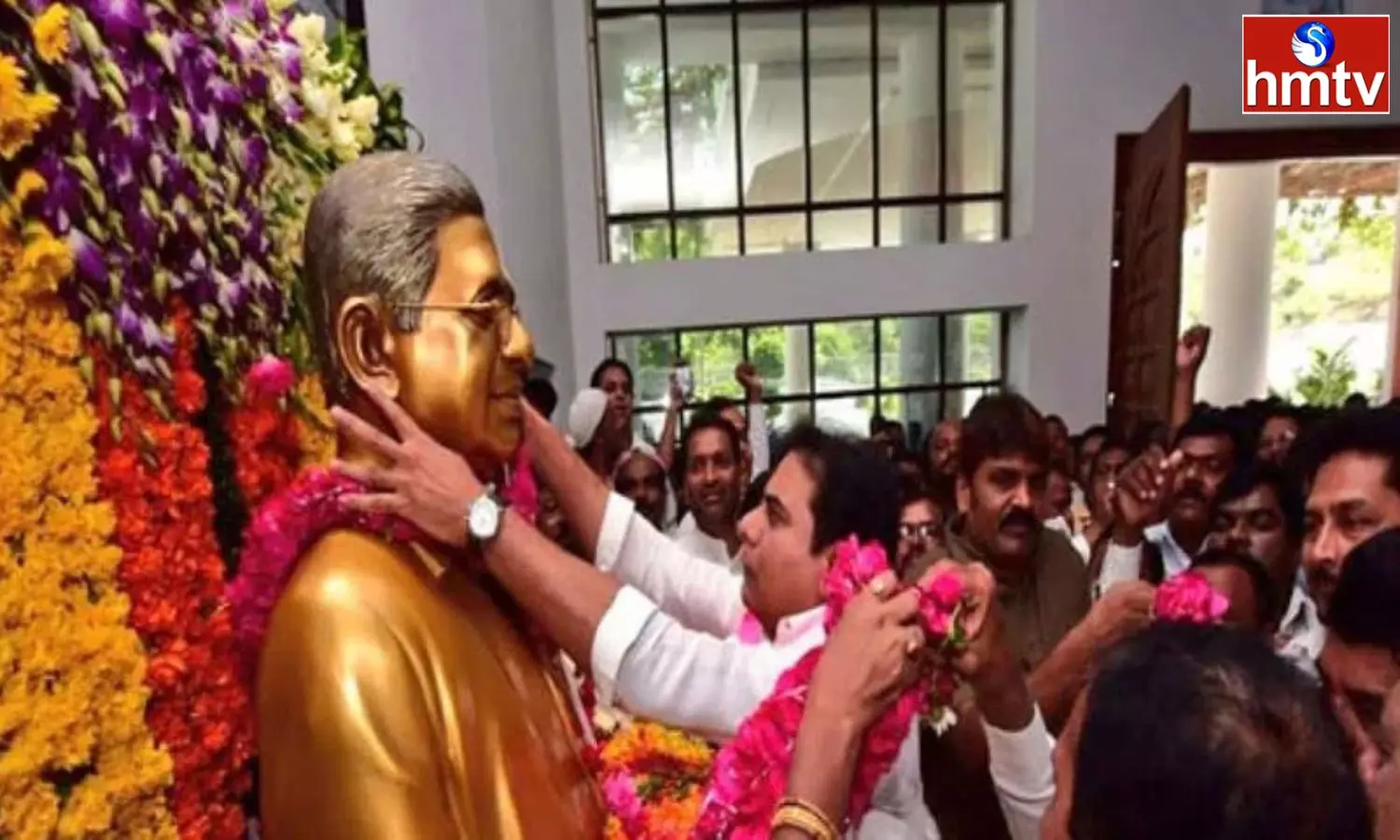 KTR Pays Floral Tribute To Professor Jayashankar In Telangana Bhavan