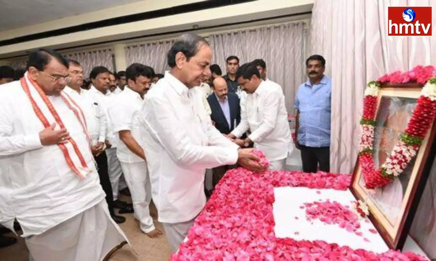 CM KCR Pays Tributes To Telangana Ideologue Prof Jayashankar On His Birth Anniversary CM KCR Pays Tributes To Telangana Ideologue Prof Jayashankar On His Birth Anniversary