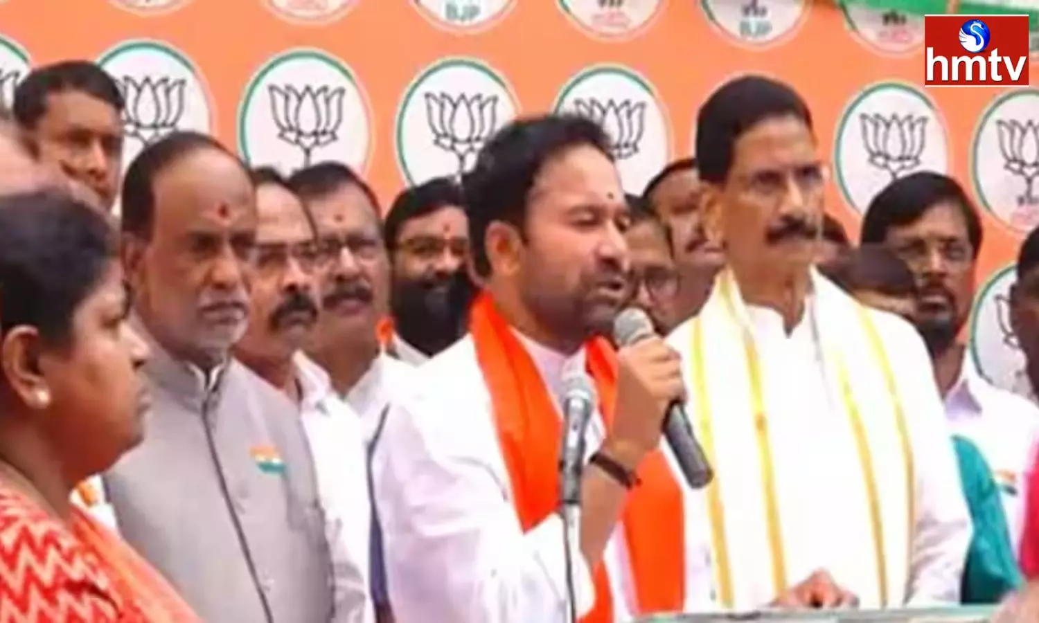 Union Minister Kishan Reddy Hoists National Flag At Bjp Office In Hyderabad