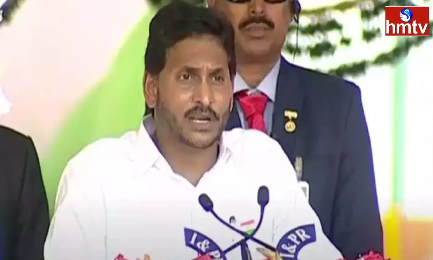 Independence Day CM Jagan Hoists National Flag Indira Gandhi Municipal