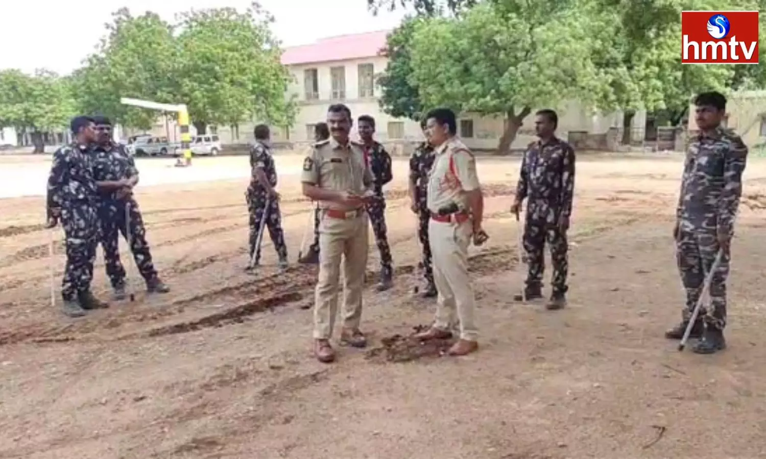 Tension At JC Prabhakar Reddy House In Tadipatri Tension At JC Prabhakar Reddy House In Tadipatri