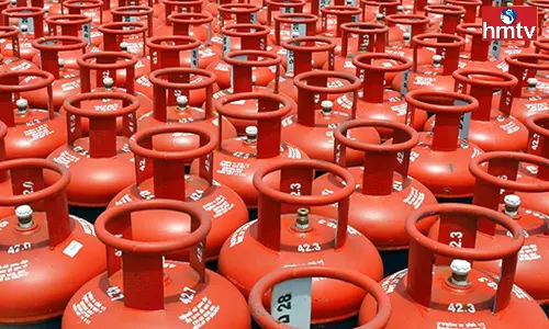 Commercial cylinder prices reduced by Rs 24  know the new price