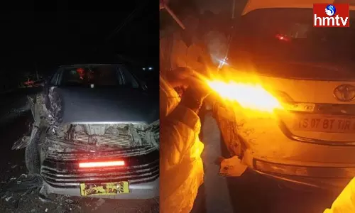 Etela Rajender Convoy met Road Accident in Karimnagar