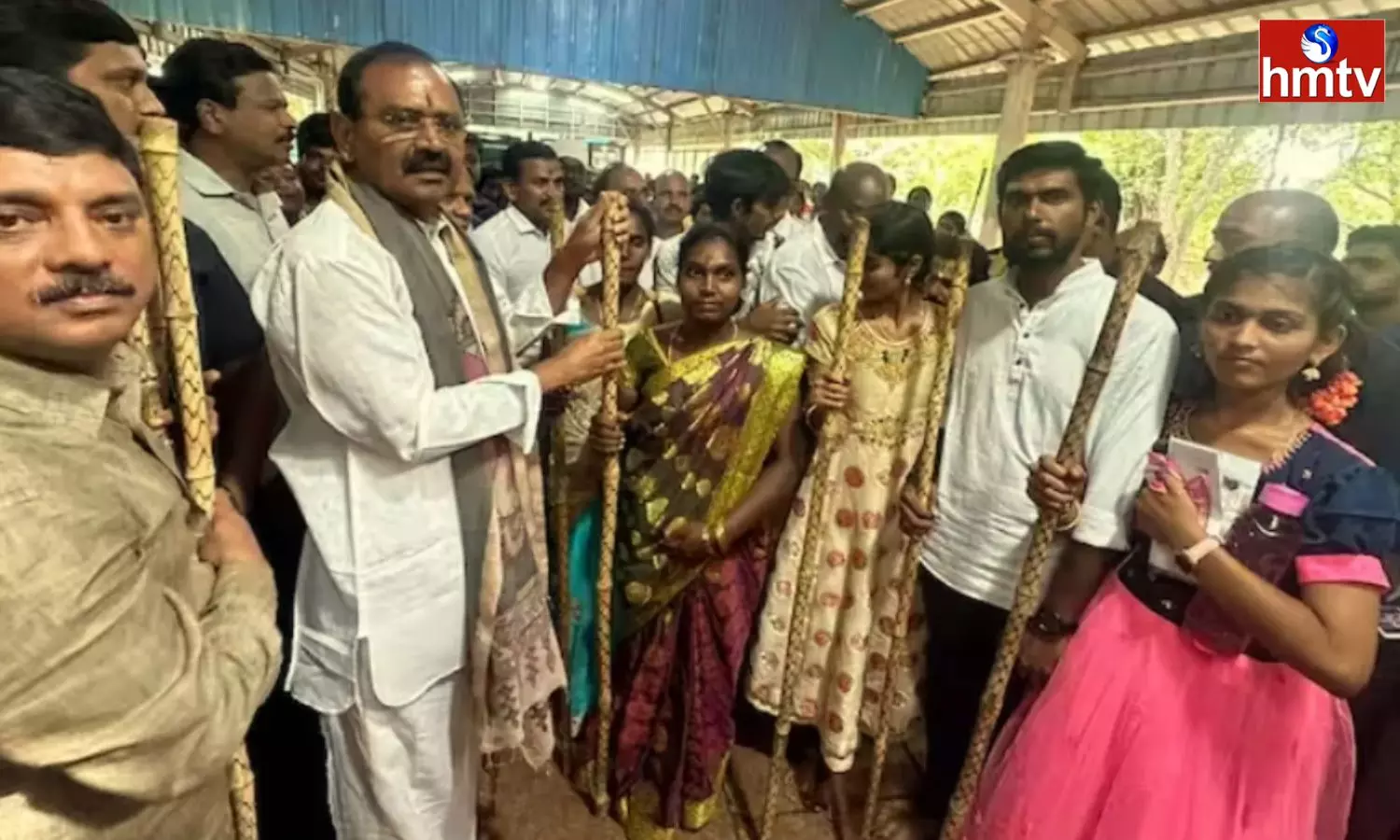 TTD Distribute Hand Sticks To Tirumala Devotees At Alipiri Footpath