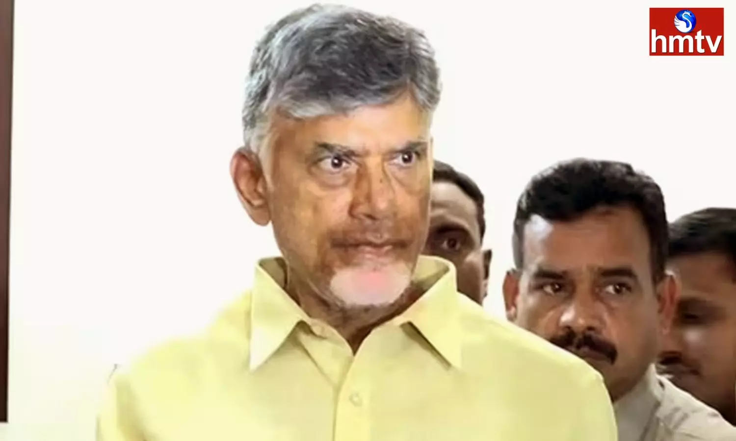 Dialogue War on IT Notices to Chandrababu