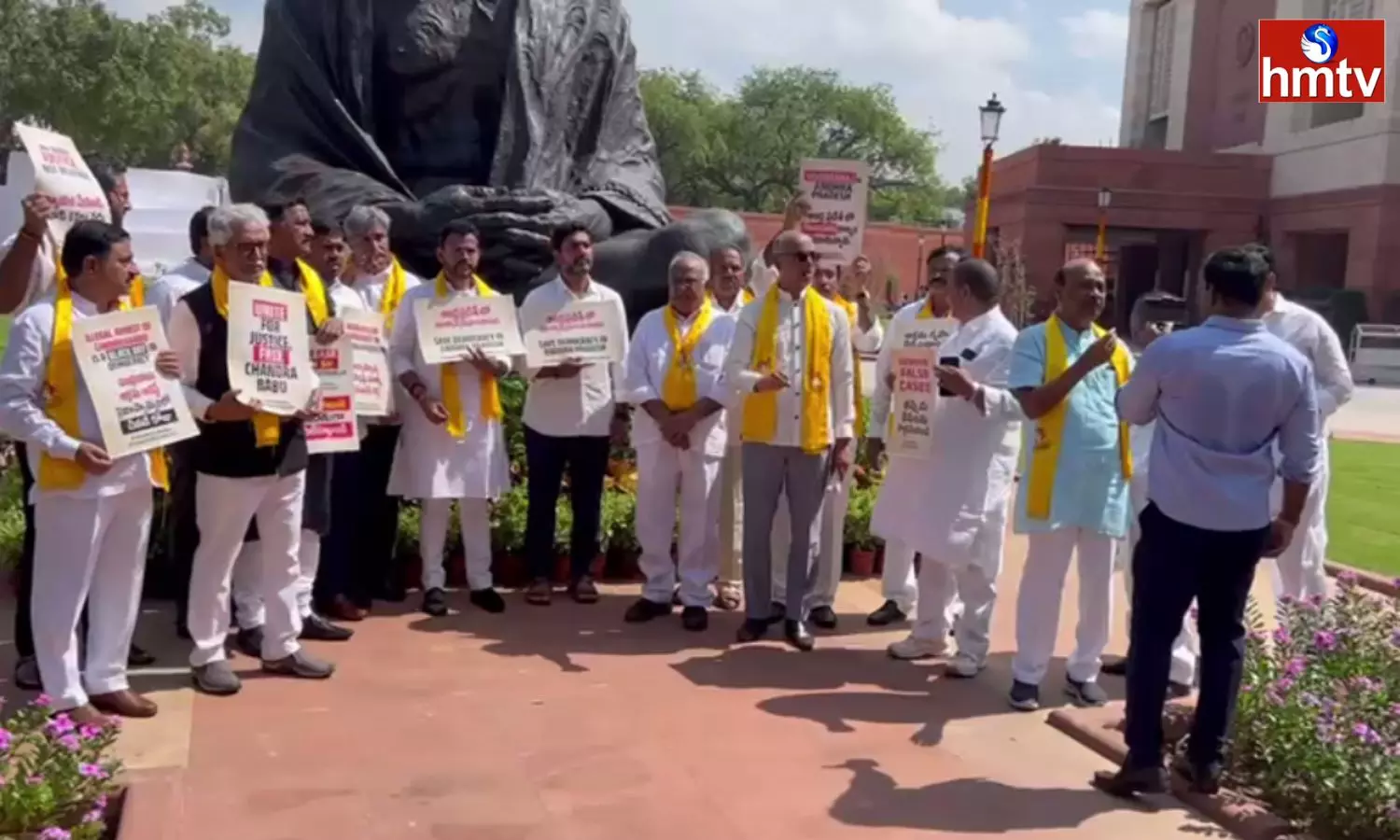 Protest of MPs Condemning Chandrababu Arrest