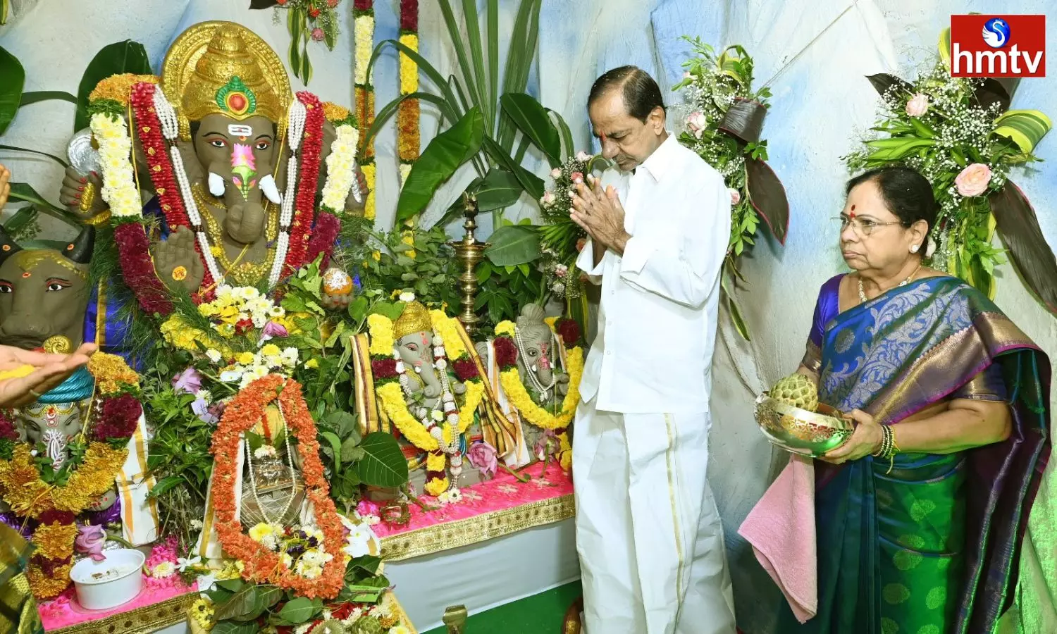 Cm KCR In Vinayaka Chavithi Celebrations In Pragathi Bhavan Cm KCR In Vinayaka Chavithi Celebrations In Pragathi Bhavan