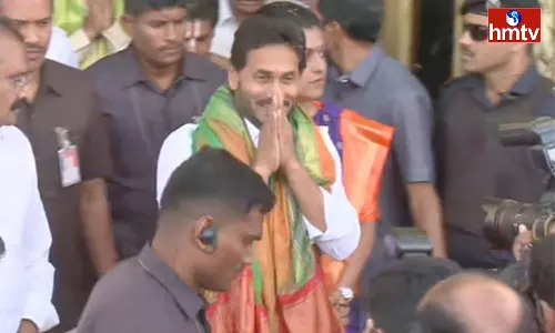 CM Jagan Offer Prayers at Tirumala Tirupati Temple