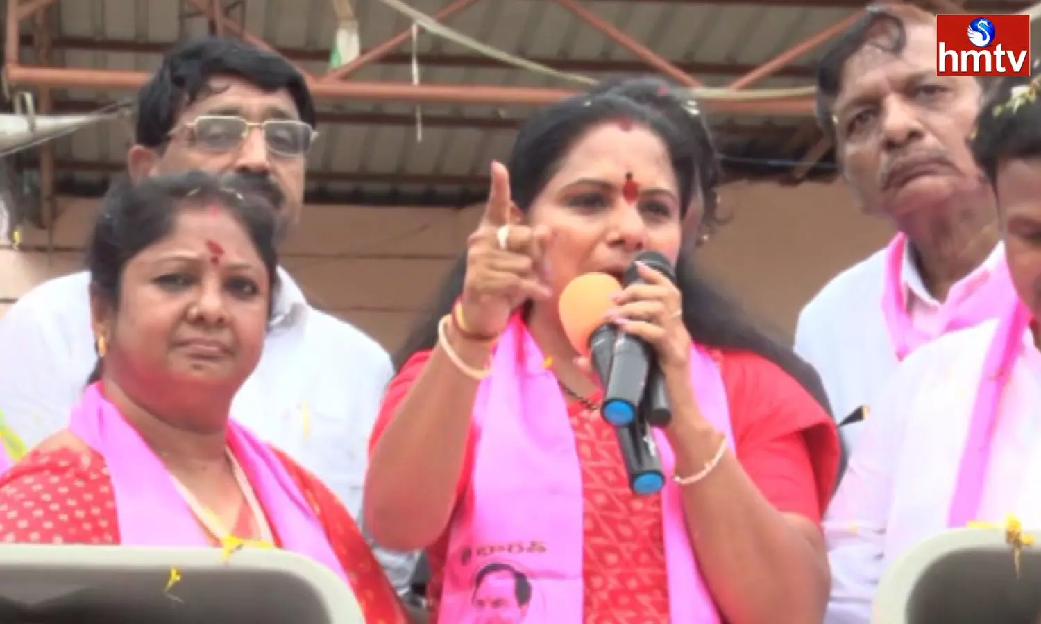 Rahul Gandhi Should Stop Dreaming And Live In Reality Says MLC Kavitha