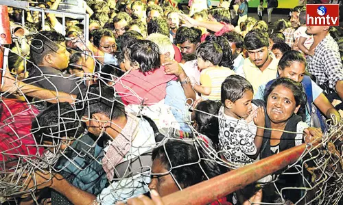 Crowd Of Devotees Increased In Tirumala 24 Hours Time For Sarvadarshan Of Srivari Crowd Of Devotees Increased In Tirumala 24 Hours Time For Sarvadarshan Of Srivari