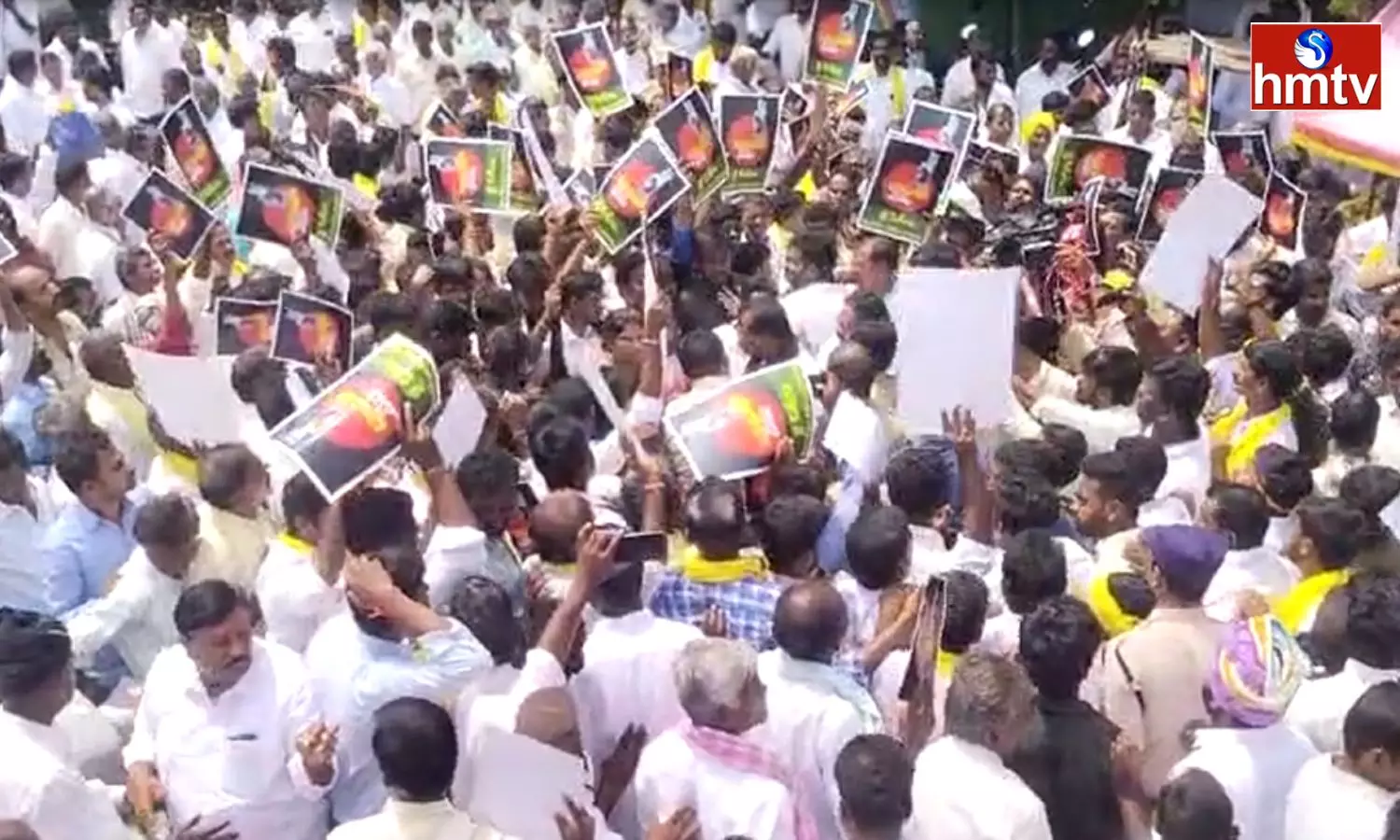 Deeksha Protesting Chandrababu Arrest in Sri Sathya Sai District