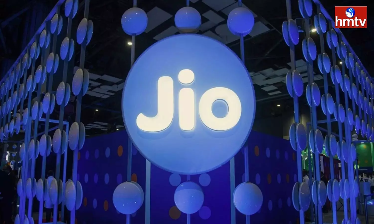 Jio Recharge Plan Rs 399 Postpaid Plan Gives 4 Sims With 90GB Data Check Features