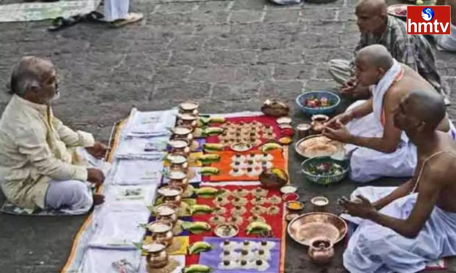 Ancestors Will be Happy if These Items are Donated on Pitru Amavasya