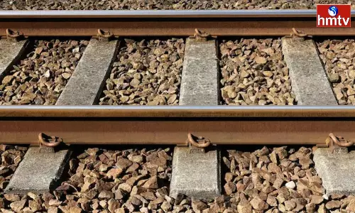 Railway Tracks Are Do not Rust Check the Reason Here in Telugu