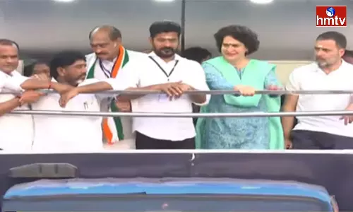Rahul Gandhi And Priyanka Gandhi Started The Bus Yatra Rahul Gandhi And Priyanka Gandhi Started The Bus Yatra