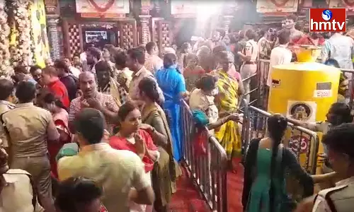 Devotees to Vijayawada Indrakeeladri