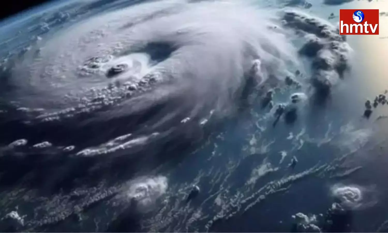 Cyclone Hamoon Will Become A Severe Cyclone Cyclone Hamoon Will Become A Severe Cyclone