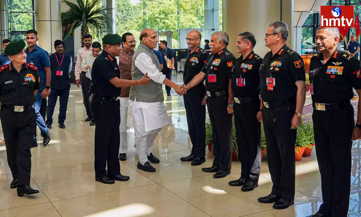 Rajnath Singh Celebrated Dussehra With Army Officers Rajnath Singh Celebrated Dussehra With Army Officers