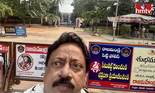 I am outside he is inside RGV selfie in front of Rajahmundry Central Jail