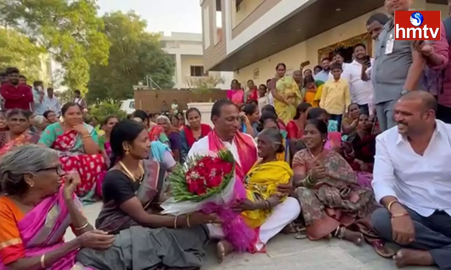 Malla Reddy Interaction With Old Woman In Election Campaign
