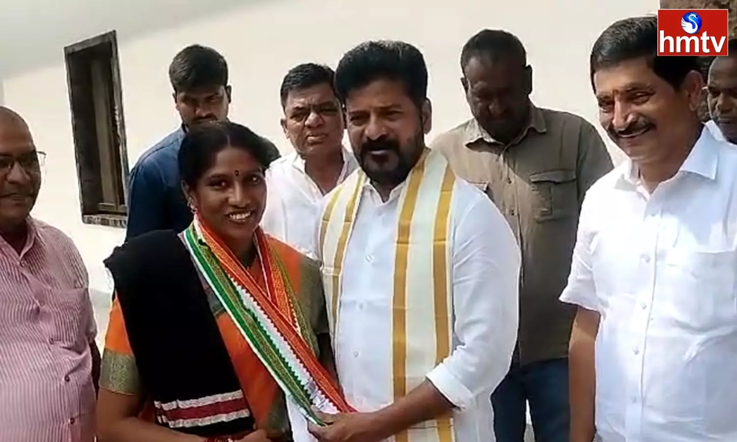 Gaddar Daughter Vennela Joins Congress Party