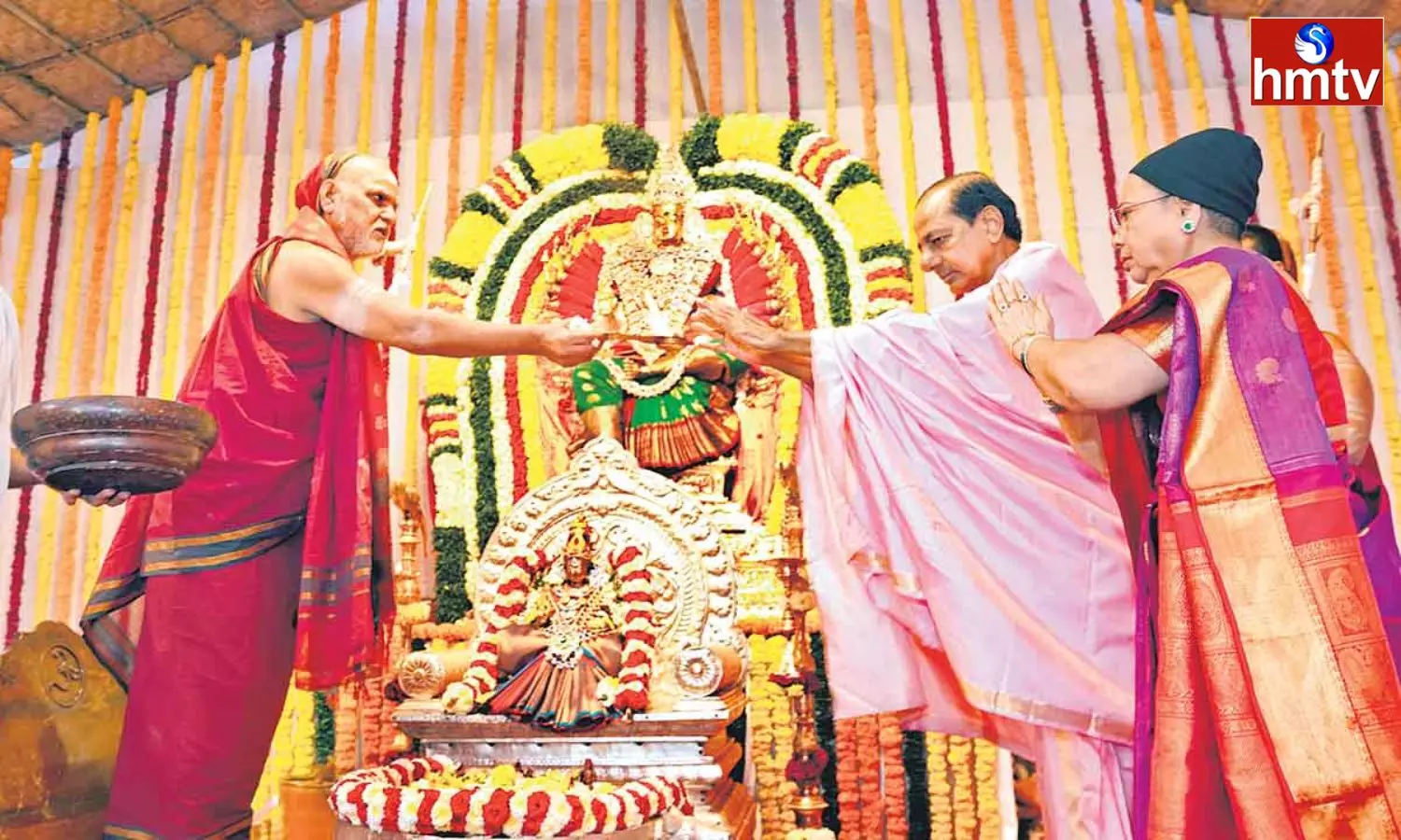 CM KCR Performing Raja Shyamala Yagam At Erravelli