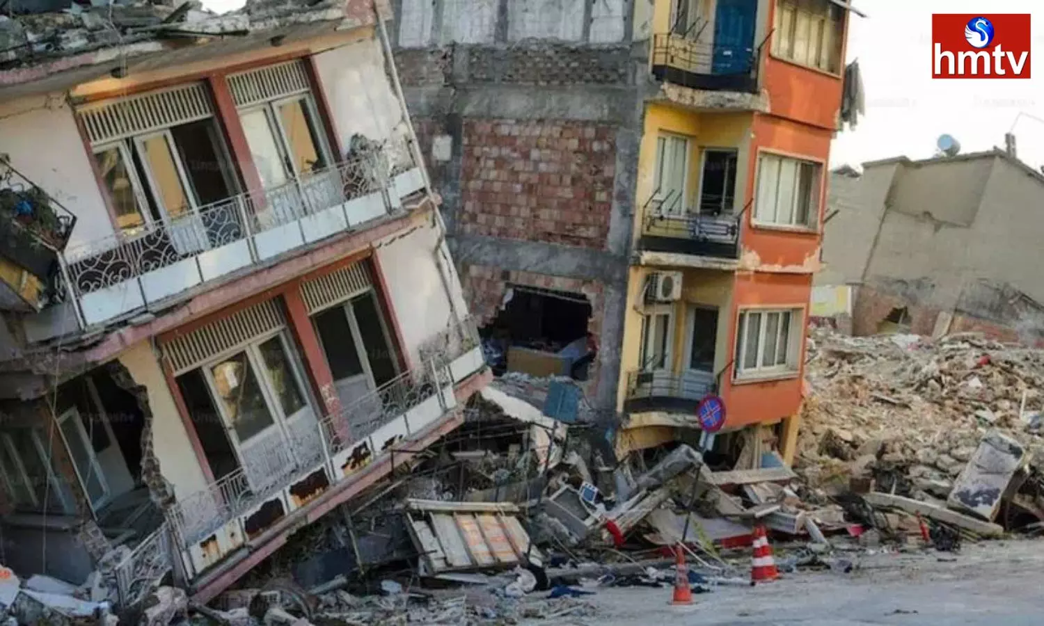 70 People Killed After Massive Earthquake Hits Nepal