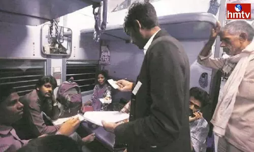 Confirm Train Ticket: టిక్కెట్ కన్ఫాం కాలేదా.. బోర్డింగ్ స్టేషన్ ఆఫ్షన్తో హ్యాపీగా జర్నీ చేయోచ్చు.. ఎలా చేయాలంటే? Confirm Train Ticket: టిక్కెట్ కన్ఫాం కాలేదా.. బోర్డింగ్ స్టేషన్ ఆఫ్షన్తో హ్యాపీగా జర్నీ చేయోచ్చు.. ఎలా చేయాలంటే?